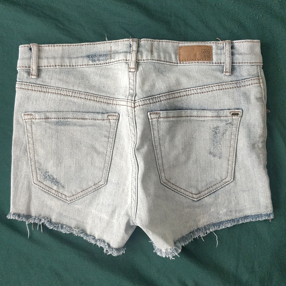 Size 00 jean shorts from Garage - Picture 2 of 2